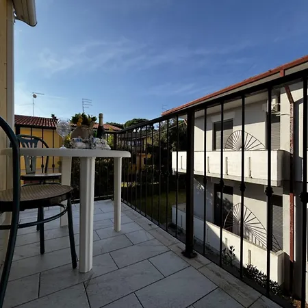 Διαμέρισμα Renovated In Rosolina *